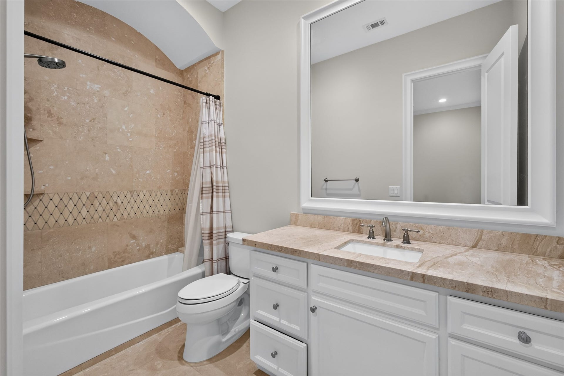2312 Potomac Drive, #B, Houston, TX 77057