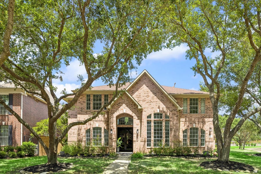 Property photo for 39 Oakmere Place, Sugar Land, TX