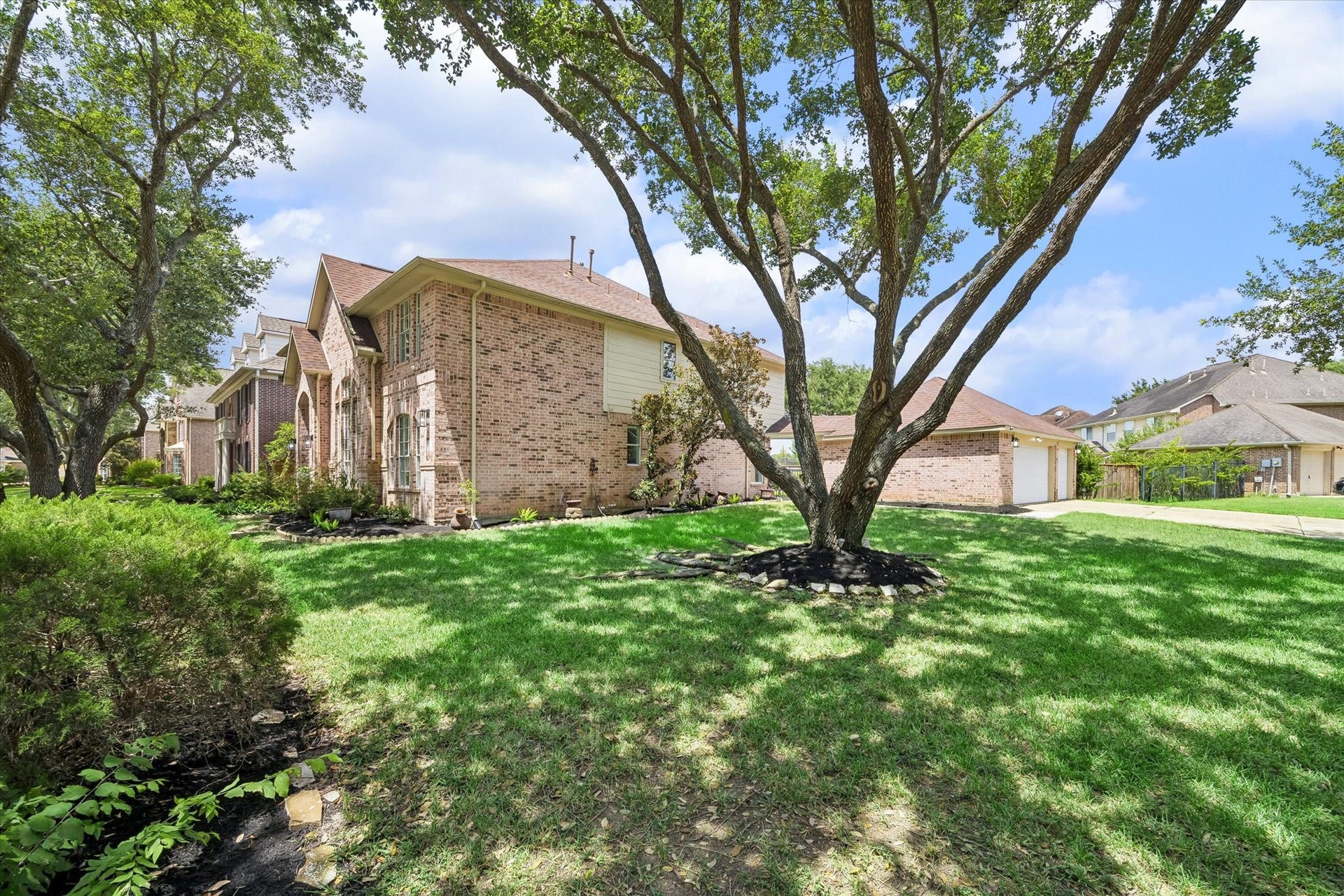 39 Oakmere Place, Sugar Land, TX 77479 39 Oakmere Place, Sugar Land, TX 77479