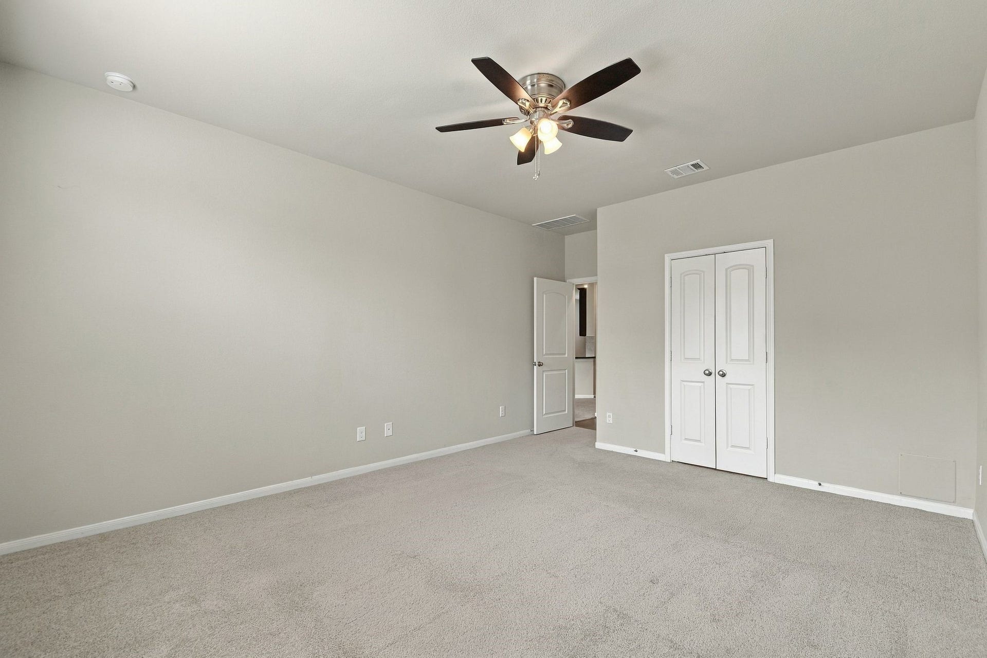 10423 Rochester Hills Lane, Tomball, TX 77375 Another angle of the primary bedroom