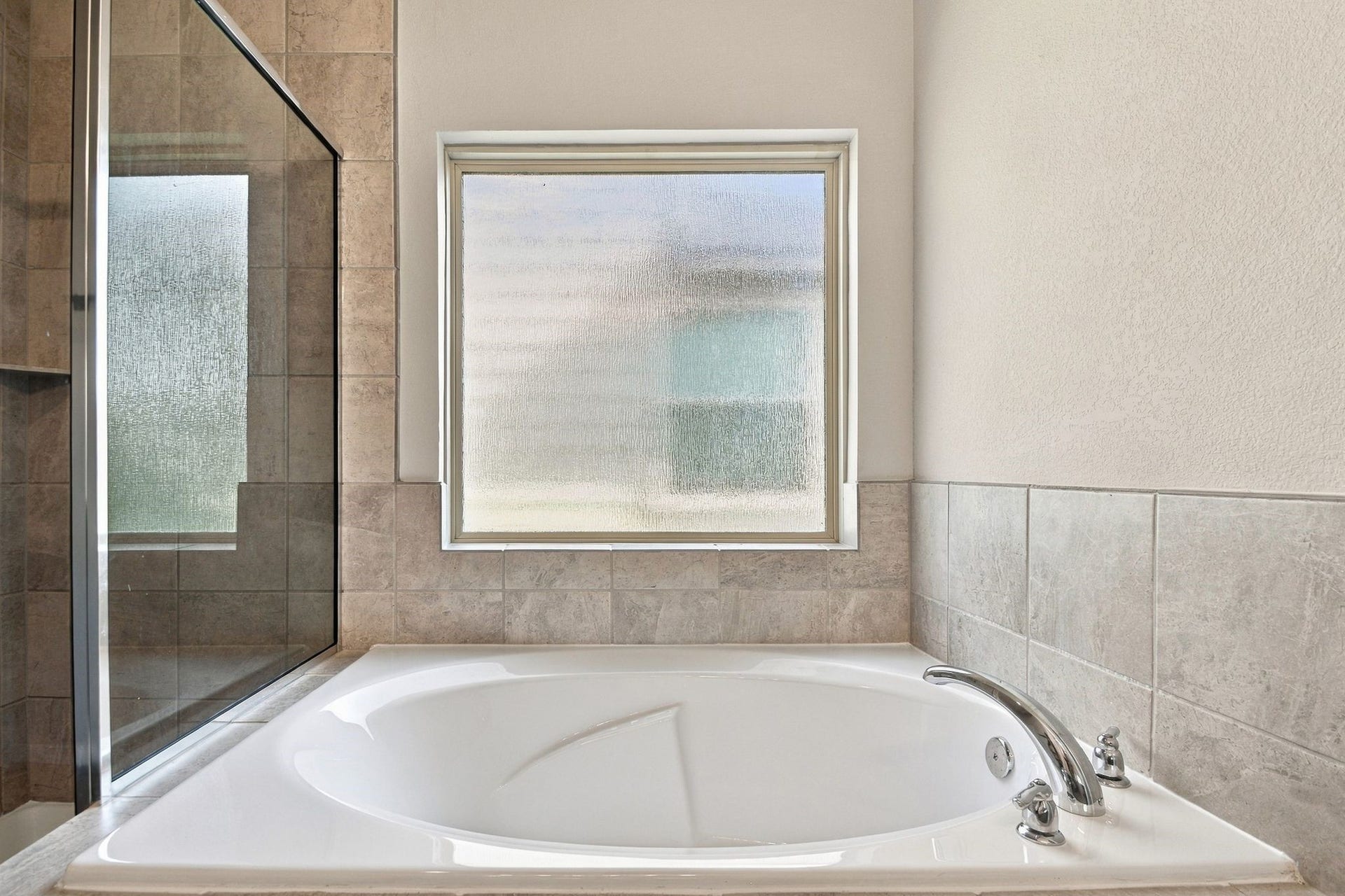 10423 Rochester Hills Lane, Tomball, TX 77375 10423 Rochester Hills Lane, Tomball, TX 77375