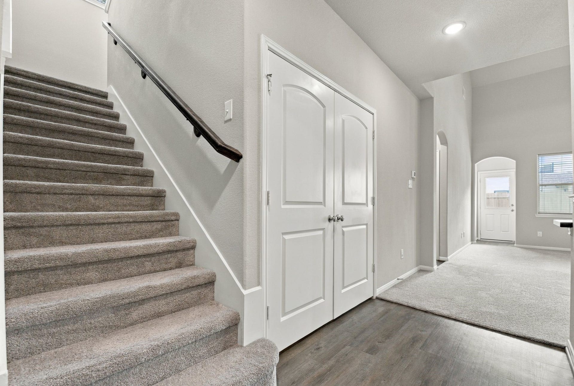10423 Rochester Hills Lane, Tomball, TX 77375 Now let's head upstairs