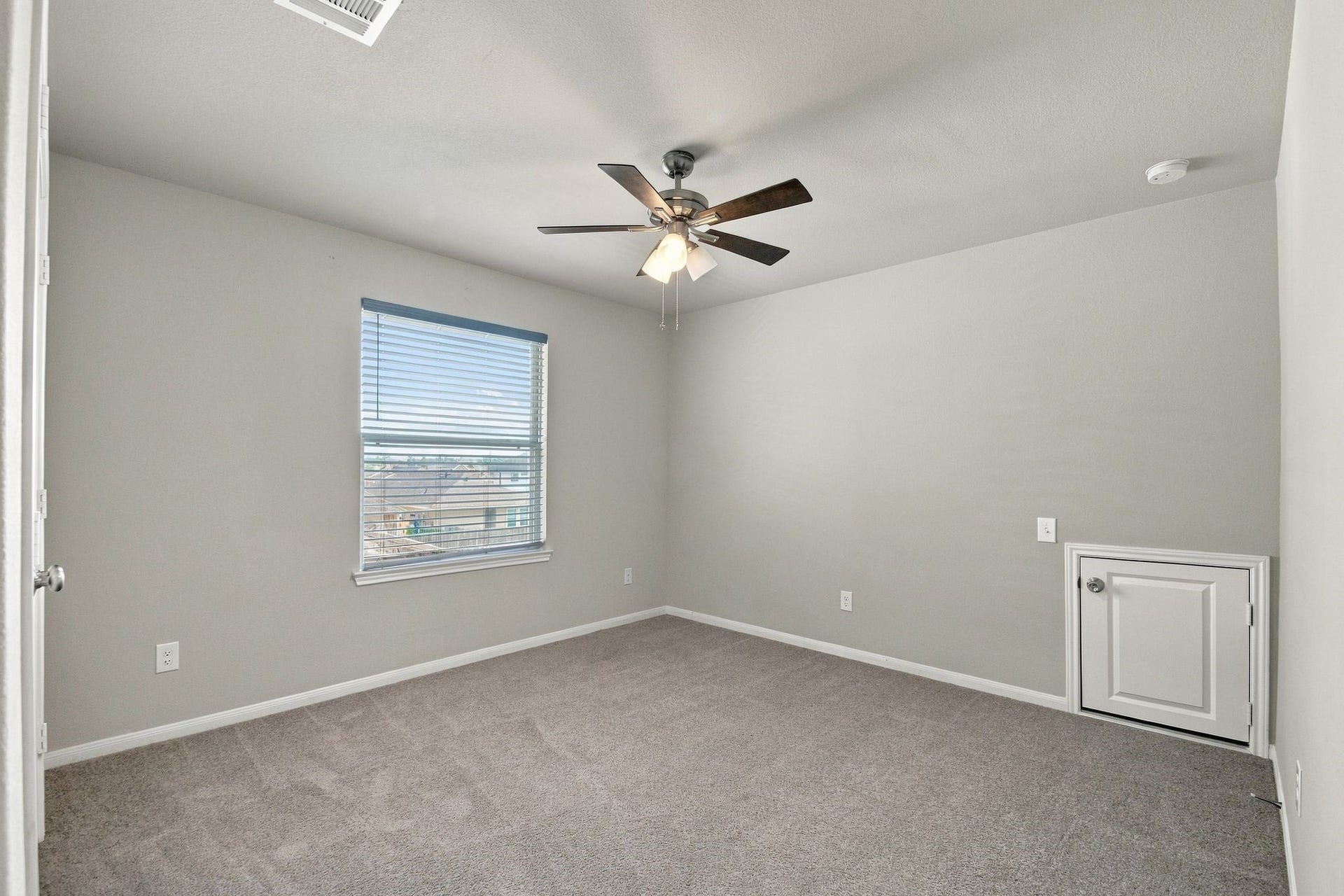 10423 Rochester Hills Lane, Tomball, TX 77375 Secondary bedroom #1