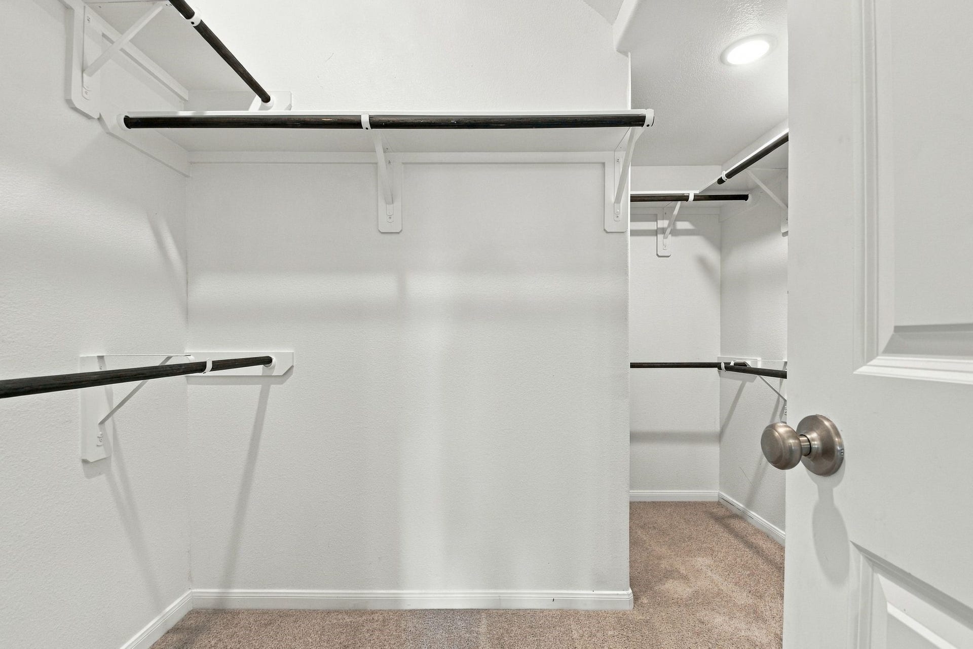 10423 Rochester Hills Lane, Tomball, TX 77375 Primary walk-in closet