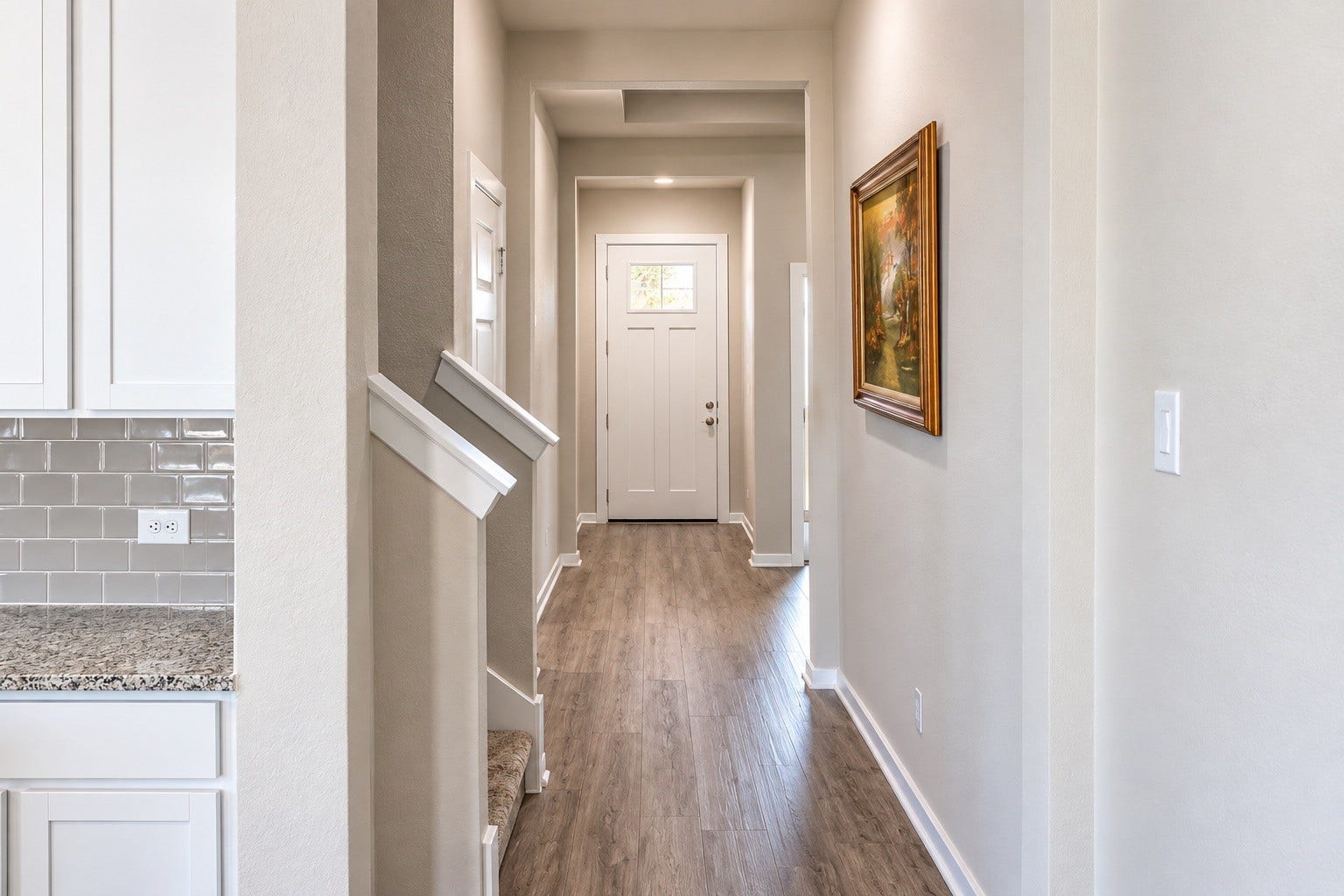1007 Rosewood Trail, Beasley, TX 77417 Welcoming entry with attractive flooring and neutral tones, offering a seamless transition to the home's main living areas.