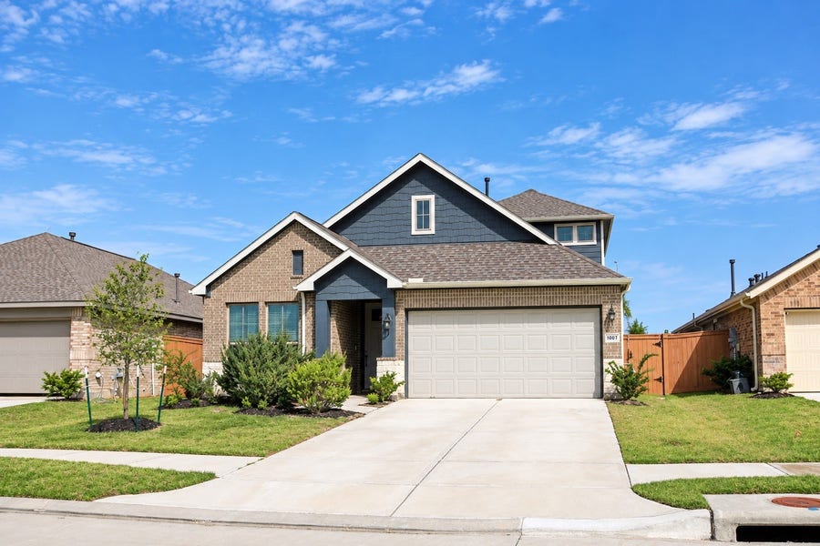 Property photo for 1007 Rosewood Trail, Beasley, TX
