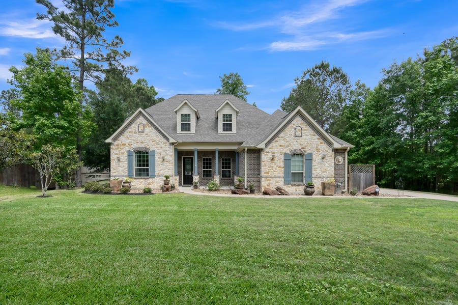Property photo for 409 Ridgelake Scenic Drive, Montgomery, TX