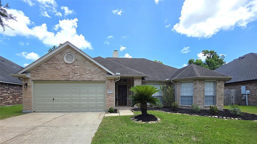 Property photo for 3809 Kimberly Drive, Pearland, TX