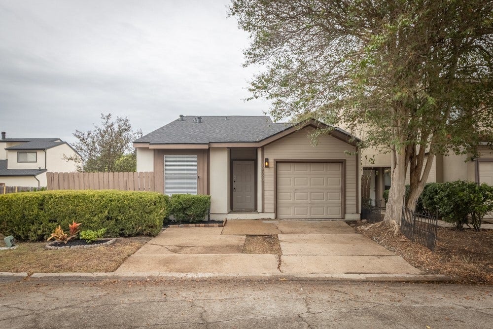 12320 Crest Lake Drive, Houston, TX 77072