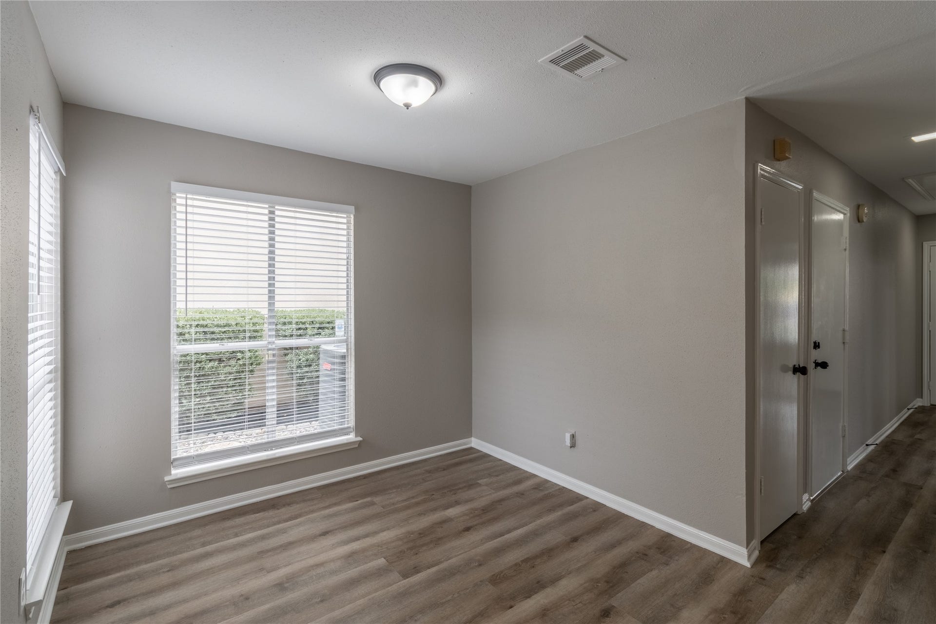 12320 Crest Lake Drive, Houston, TX 77072
