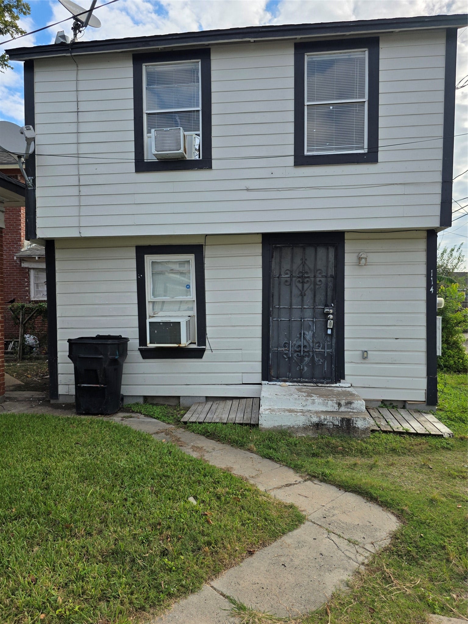 114 Canton Street, #1/2, Houston, TX 77012