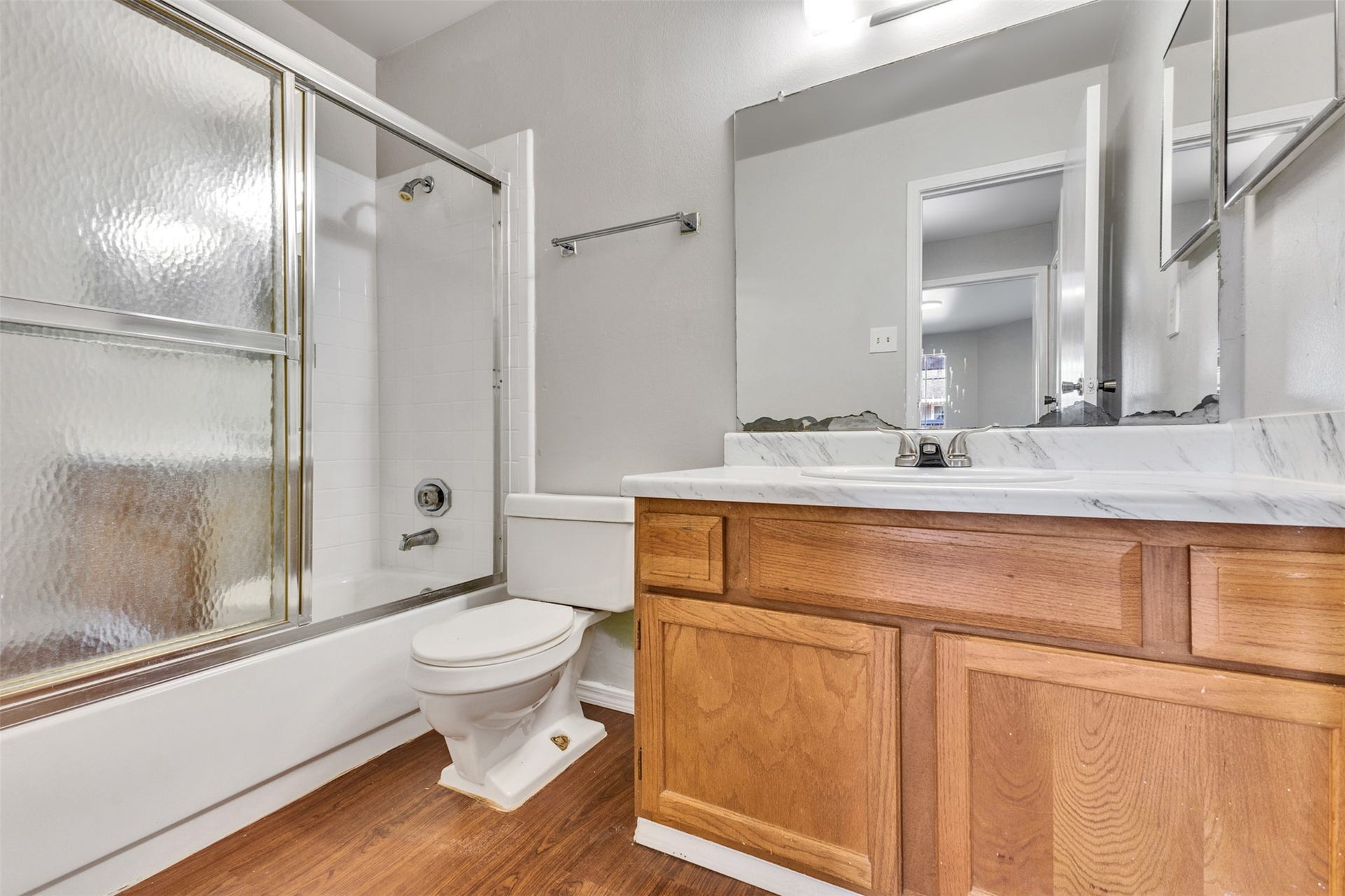2nd Bathroom