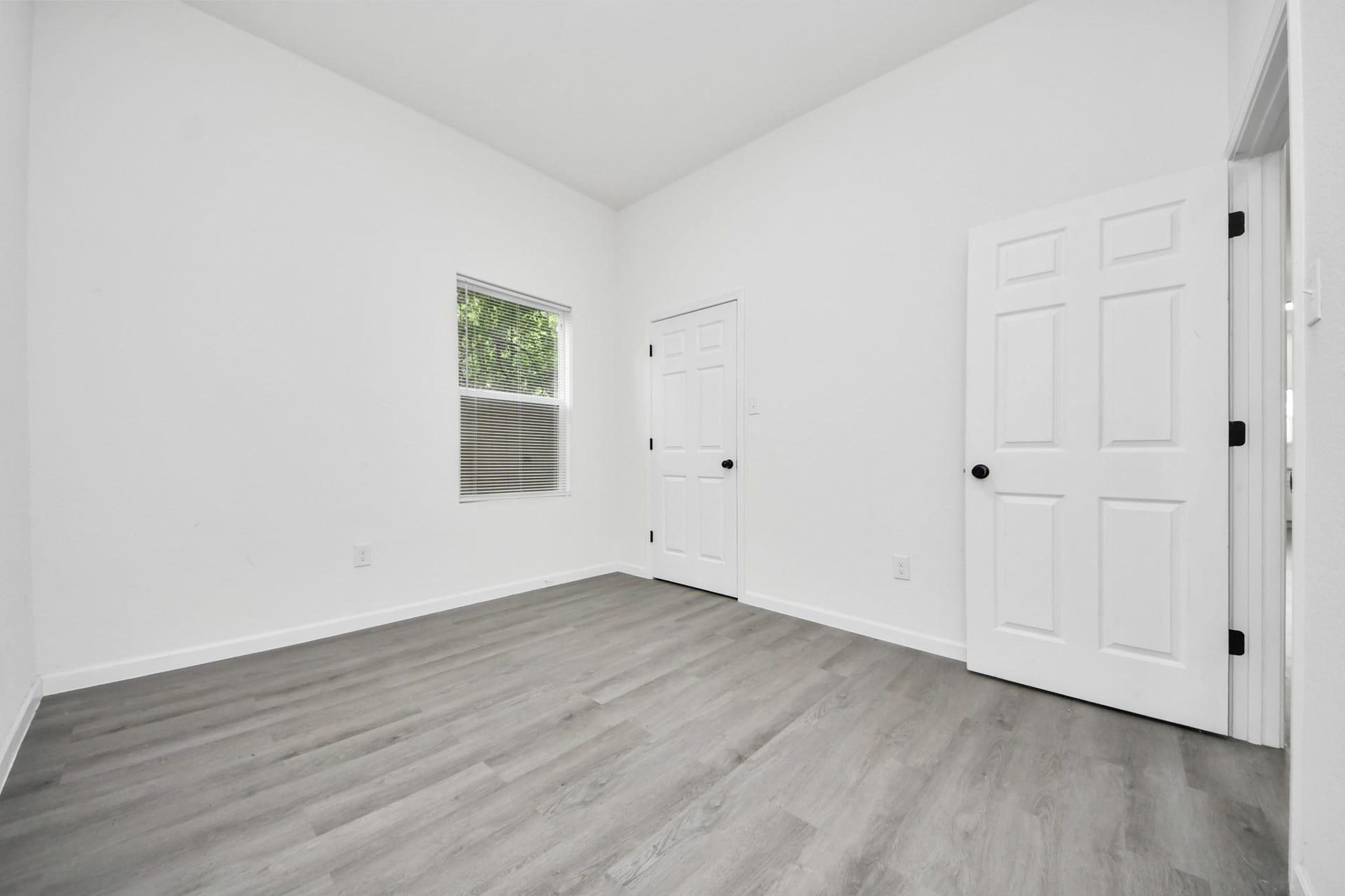 318 Tennessee Street, #AB, Houston, TX 77029