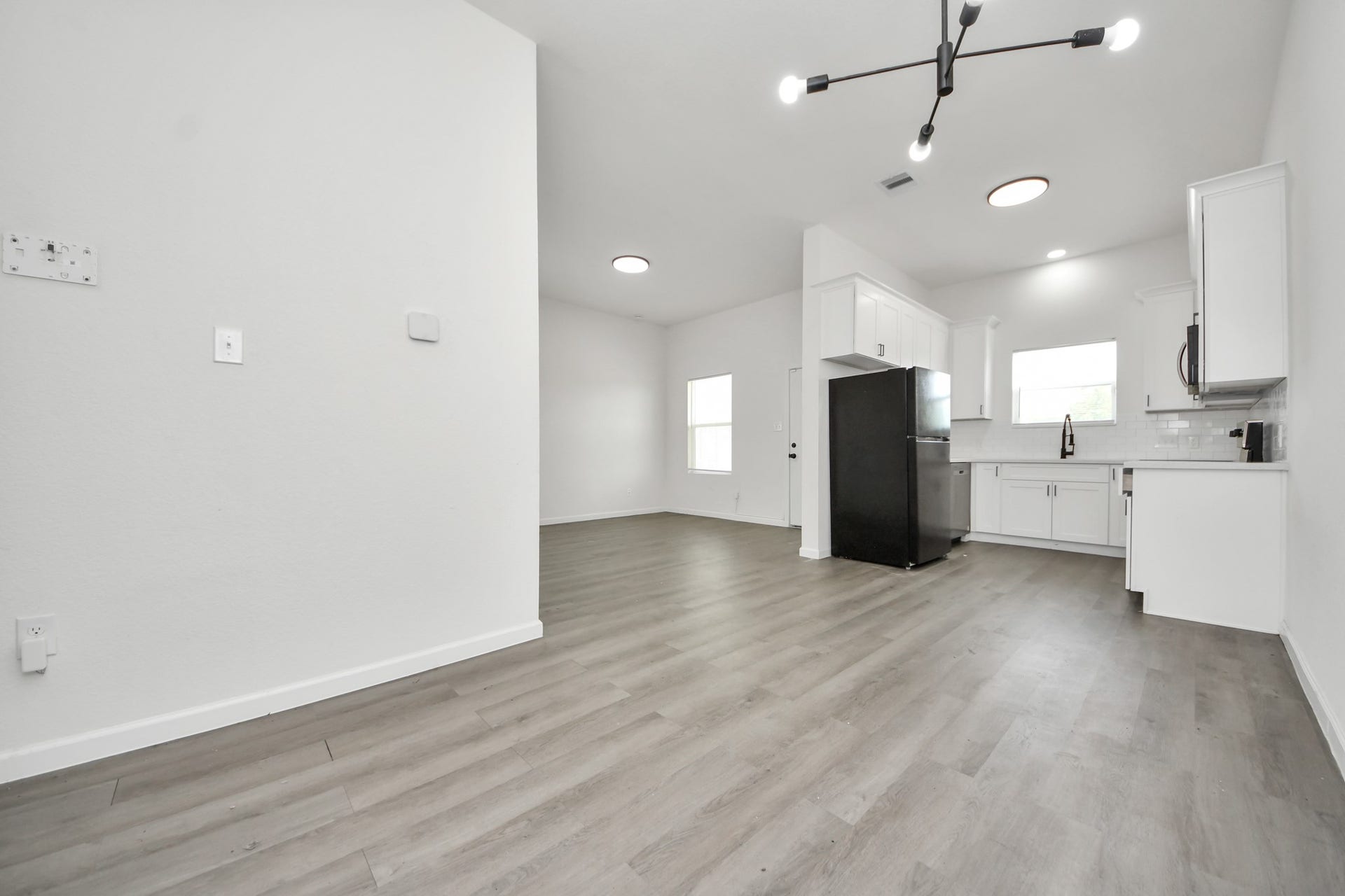 318 Tennessee Street, #AB, Houston, TX 77029