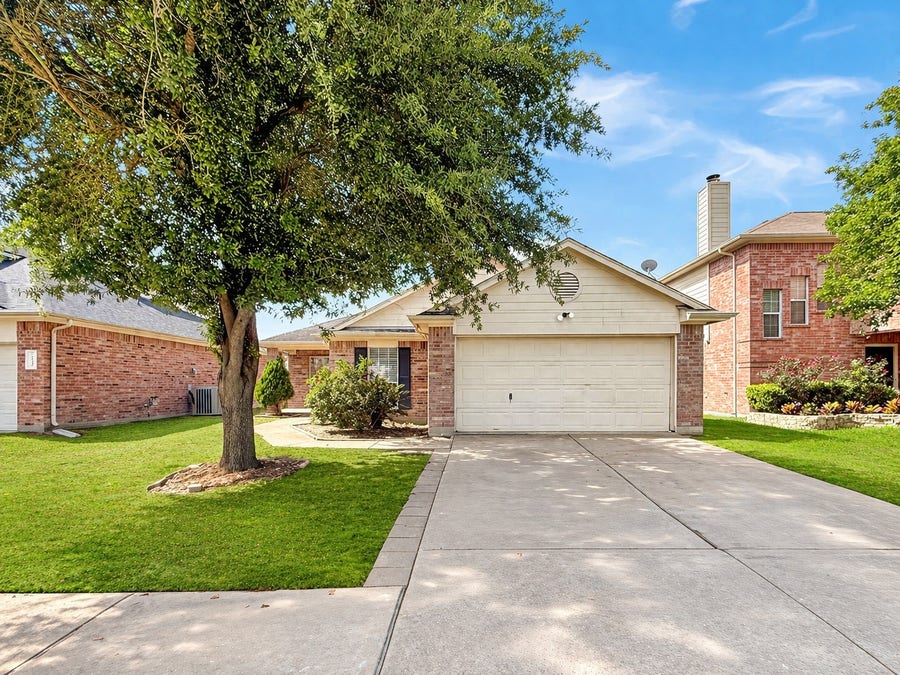 Property photo for 10311 Mills Point Drive, Houston, TX