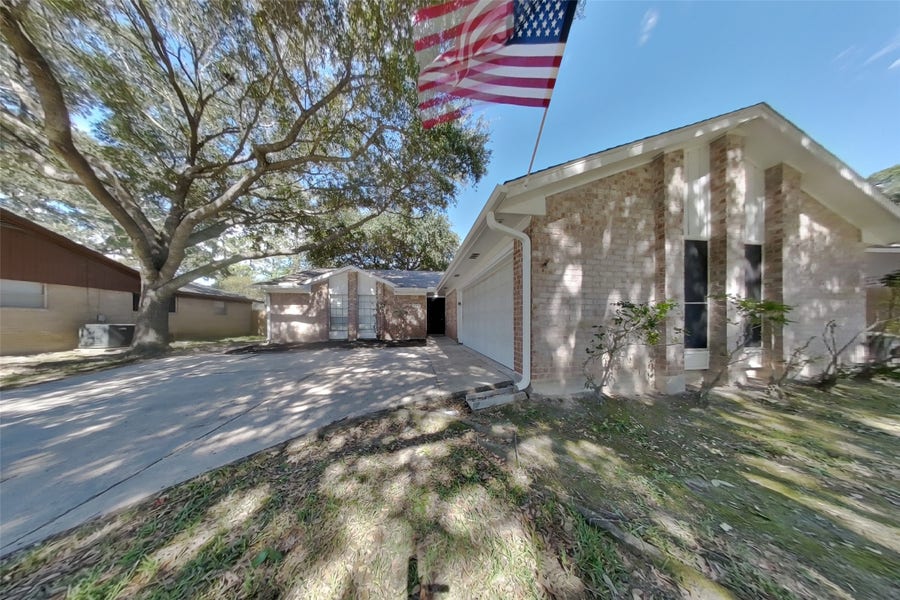 Property photo for 2211 Rambling Brook Drive, Spring Branch, TX