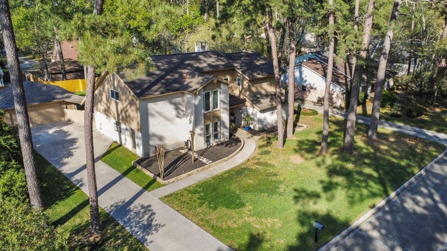 Property photo for 2007 Seven Oaks Drive, Kingwood, TX