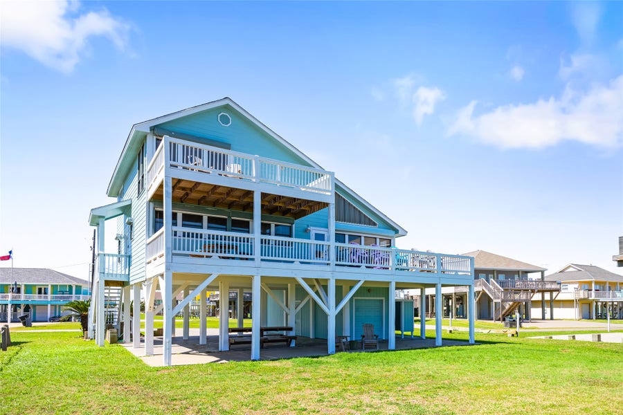 Property photo for 3040 Carioca Court, Crystal Beach, TX