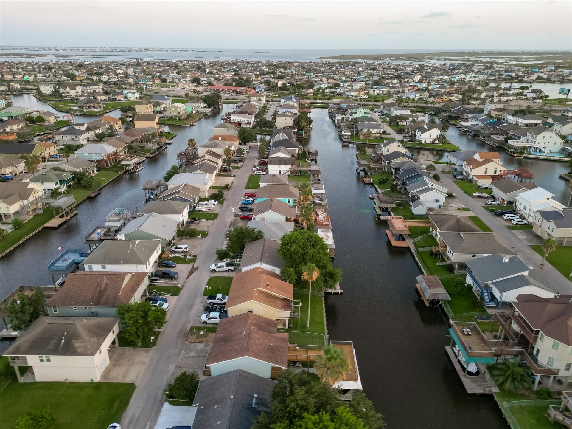 4 N Sandpiper Street, La Marque, TX 77568 View of the canal and neighborhood.