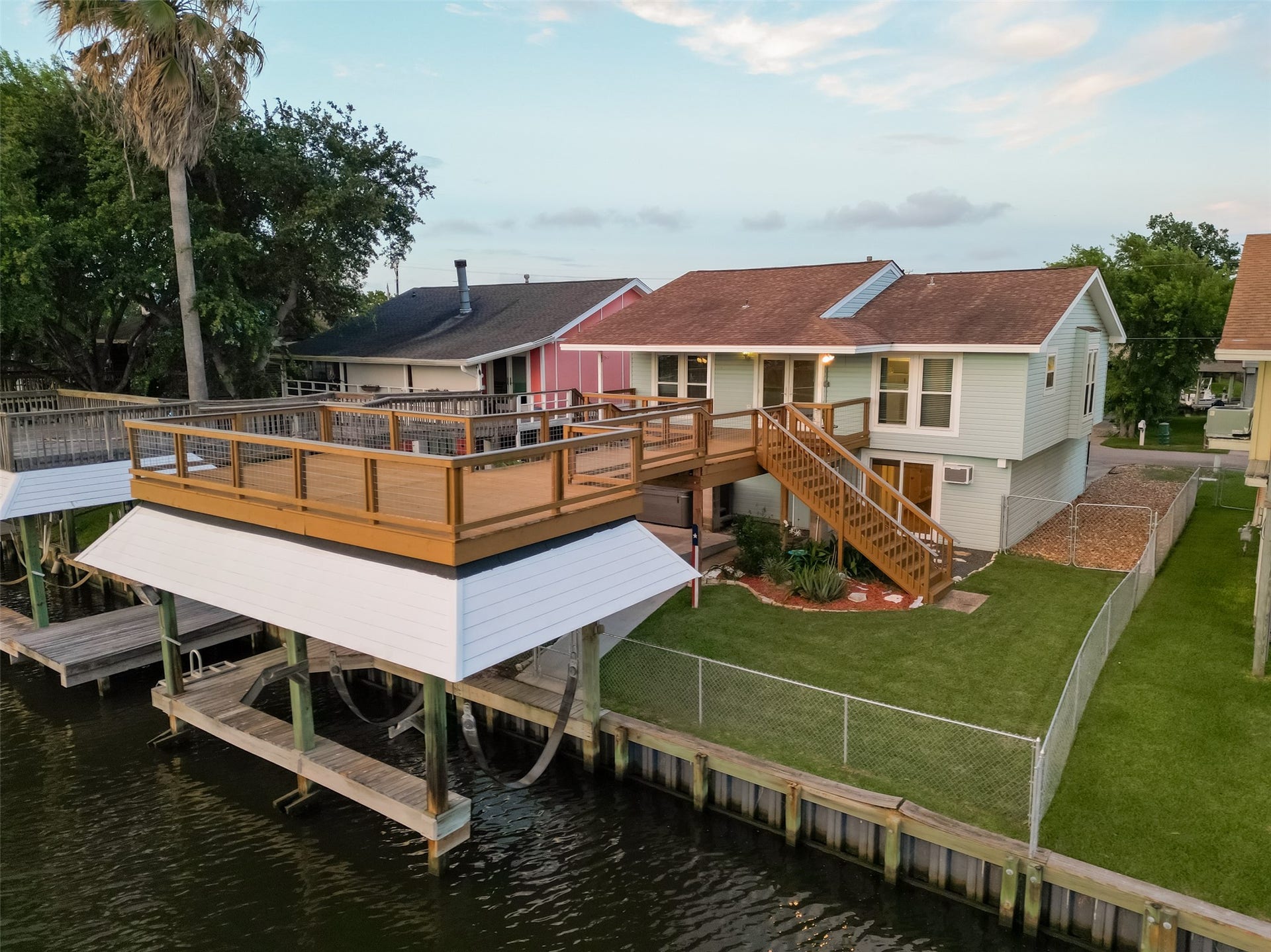 4 N Sandpiper Street, La Marque, TX 77568 Your backyard oasis!