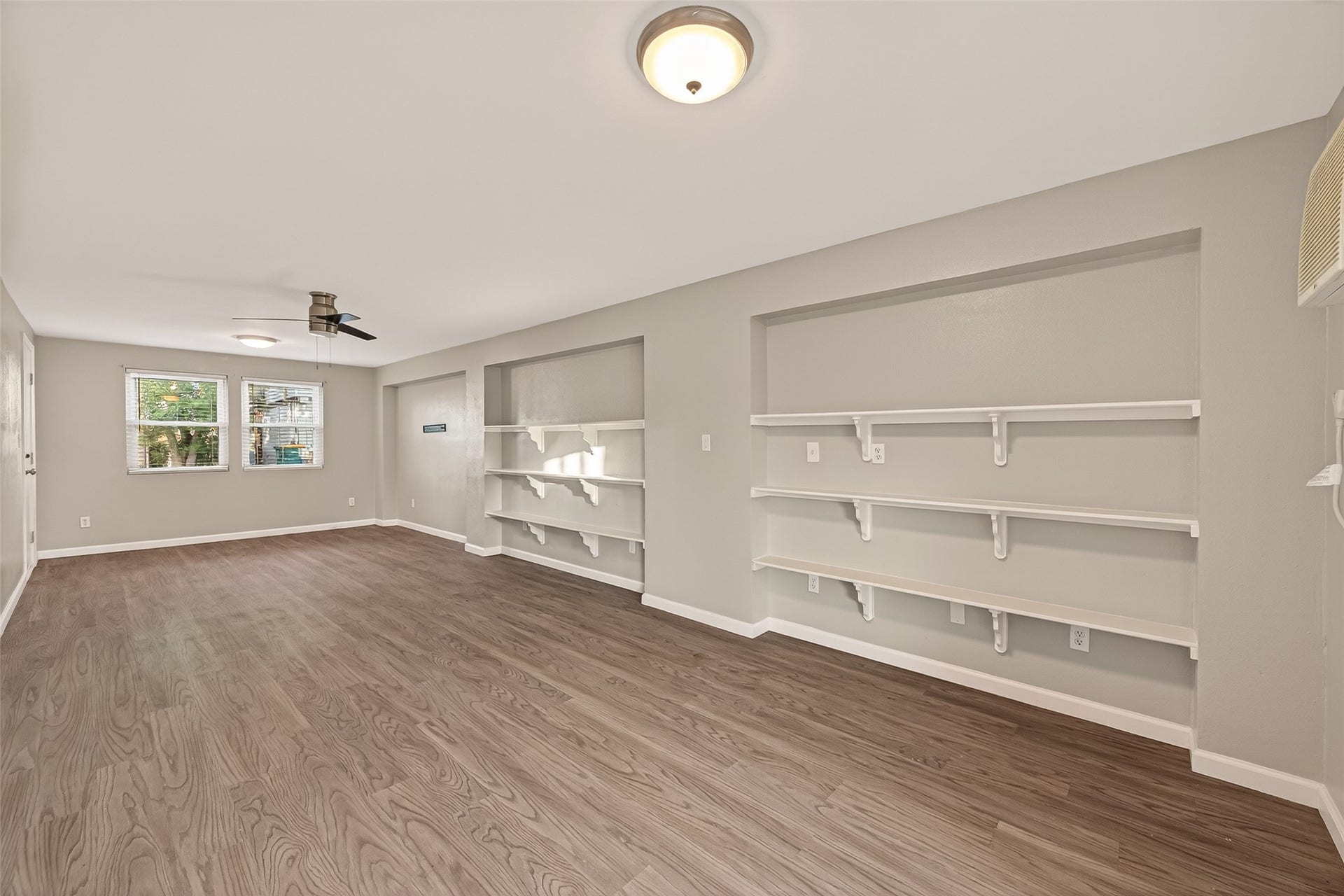 4 N Sandpiper Street, La Marque, TX 77568 Multi-functional room downstairs. Can easily be a 3rd Bedroom, game room or an in-law suite. Downstairs is grandfathered for insurance purposes.