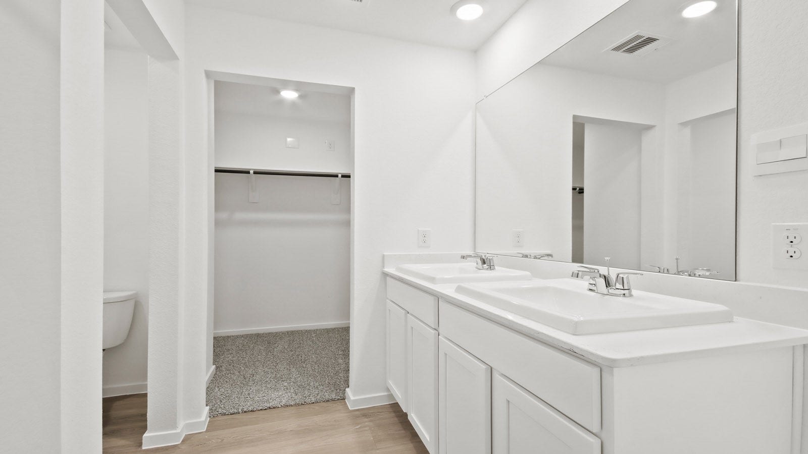 13050 Sorrento Bay Drive, Willis, TX 77318 13050 Sorrento Bay Drive, Willis, TX 77318