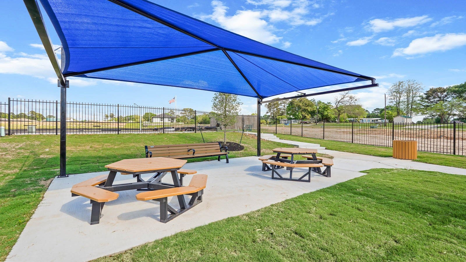 13050 Sorrento Bay Drive, Willis, TX 77318 13050 Sorrento Bay Drive, Willis, TX 77318