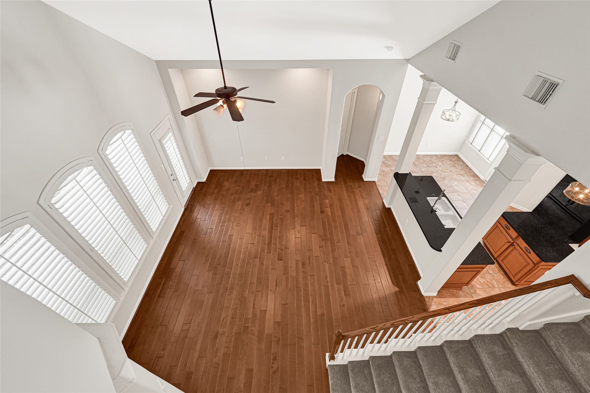 2910 Crescent Oaks Park Lane, Spring, TX 77386 Upper-level views showcasing the open floor plan.