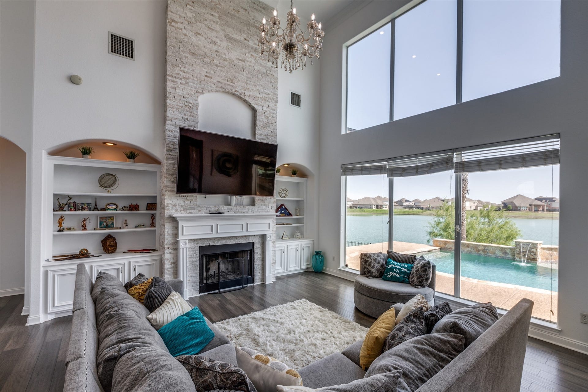 8 Cypress Point Court, Manvel, TX 77578
