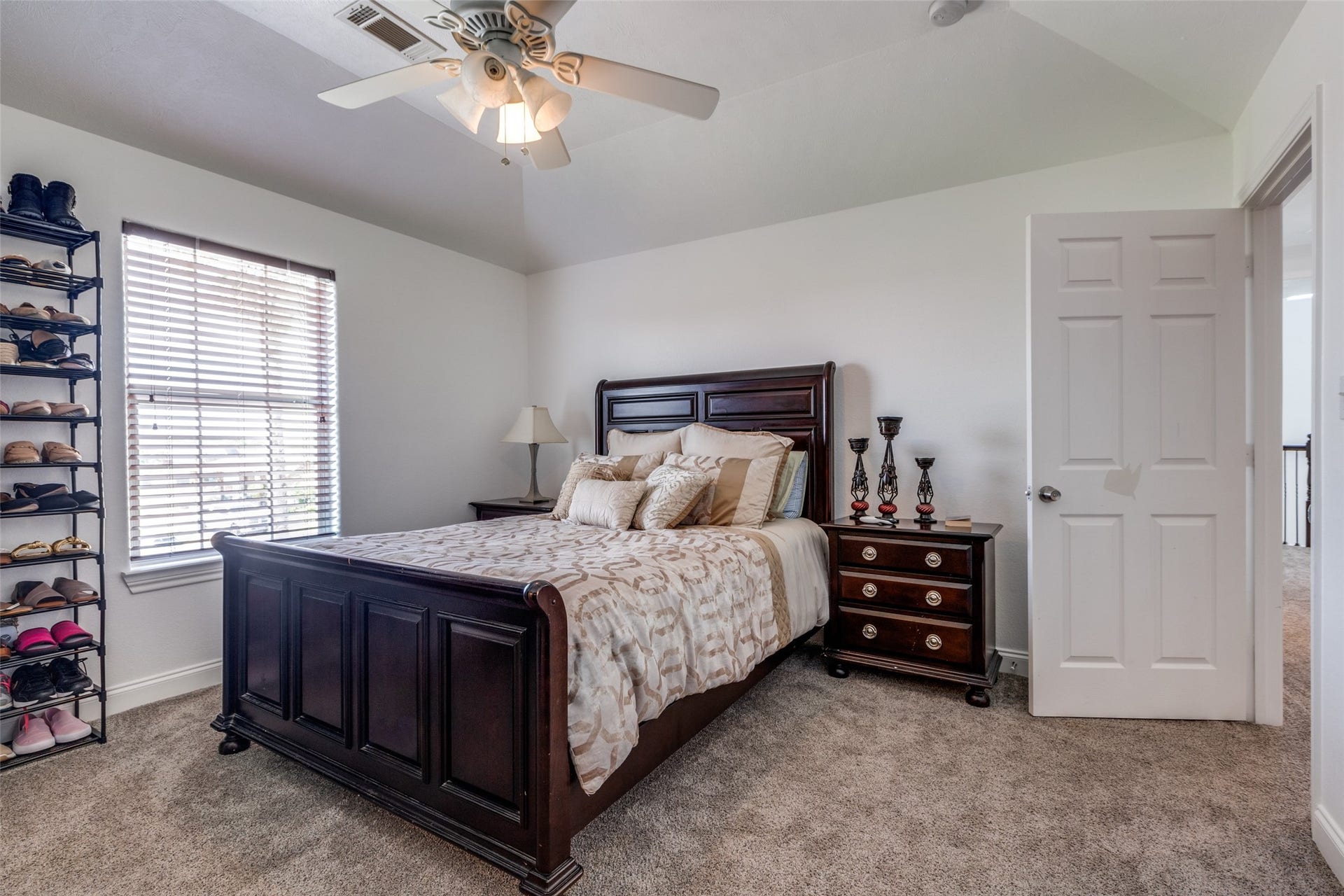 8 Cypress Point Court, Manvel, TX 77578