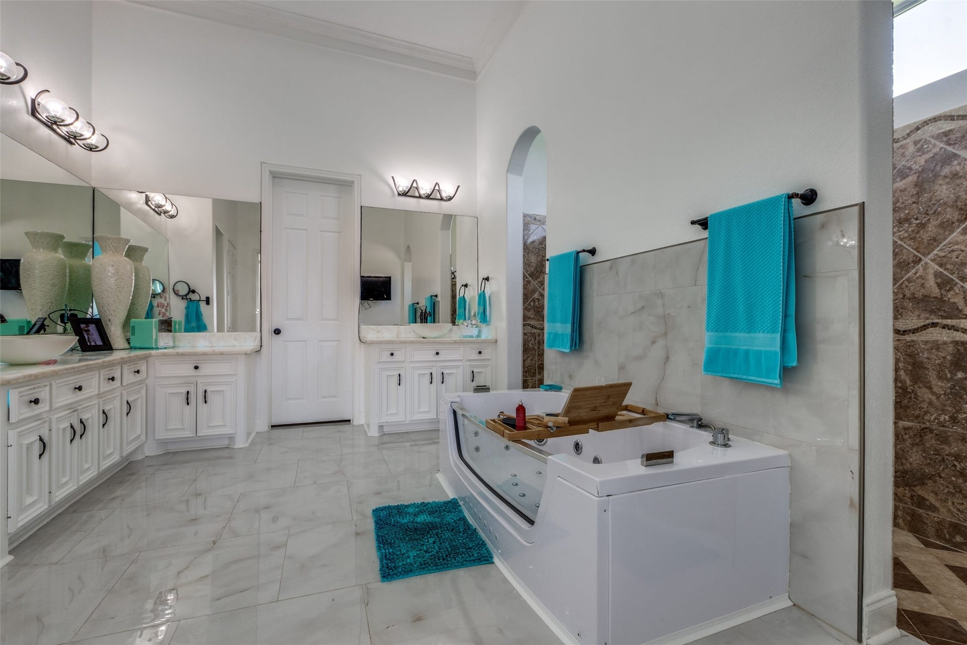 8 Cypress Point Court, Manvel, TX 77578