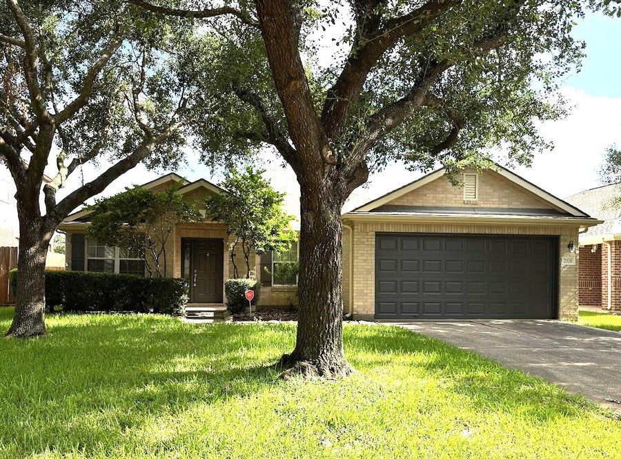 Property photo for 21530 Pointed Oak Lane, Katy, TX