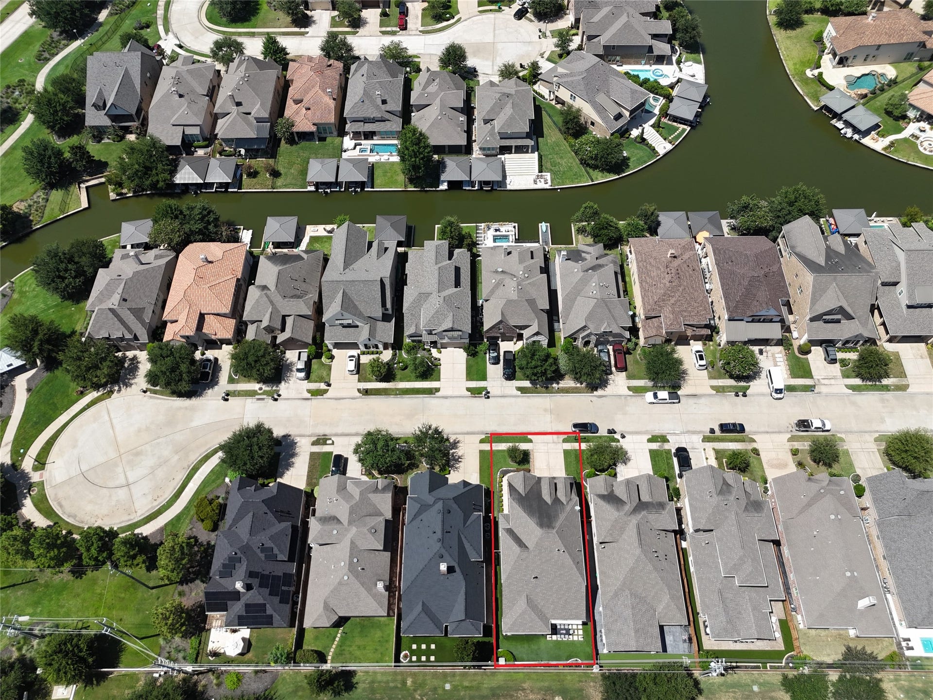 17915 Olde Oaks Estate Court, Cypress, TX 77433 Nestled deep in an exclusive gated section of Towne Lake at the end of a tranquil cul-de-sac.