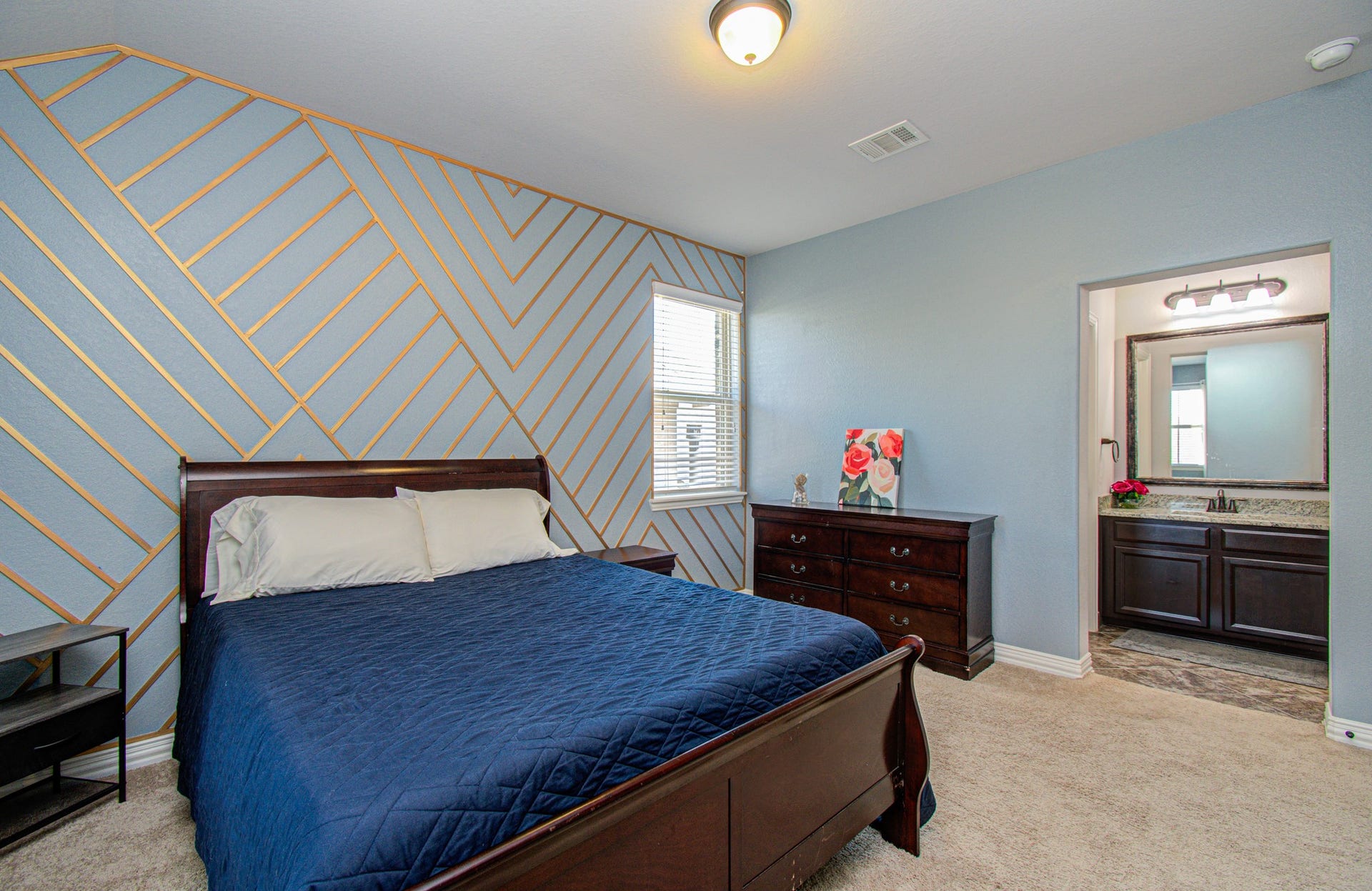17915 Olde Oaks Estate Court, Cypress, TX 77433 3rd bedroom also has it's own ensuite vanity area.
