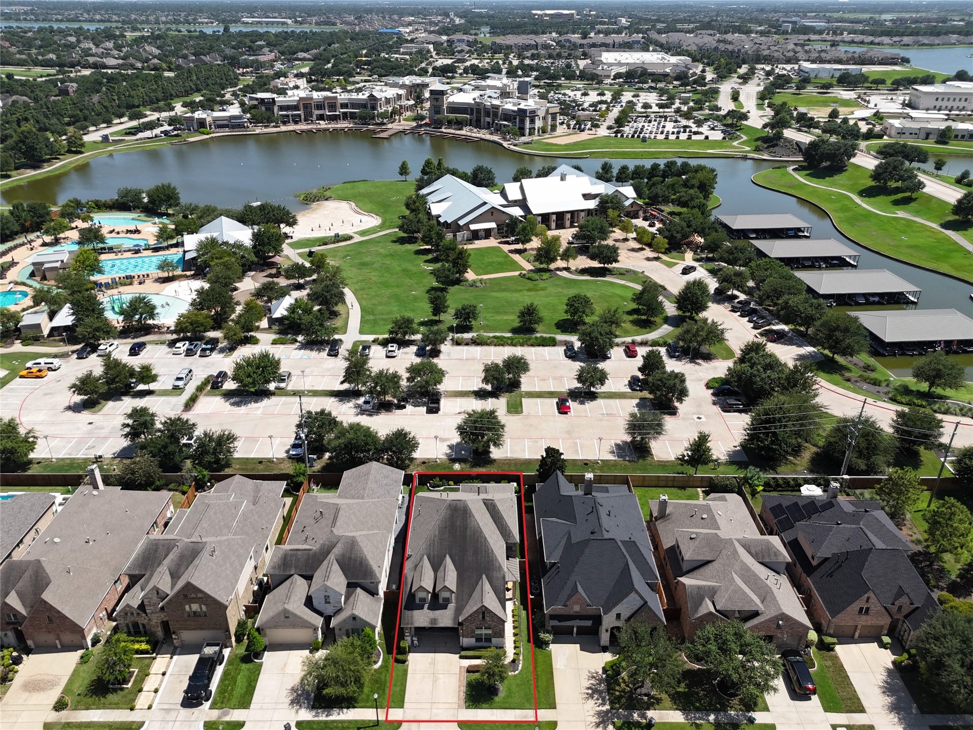 17915 Olde Oaks Estate Court, Cypress, TX 77433 Literally steps away from your backyard is the community lake house, water park, private beach, tennis courts, playground/splash pad, fitness center and the Boardwalk.
