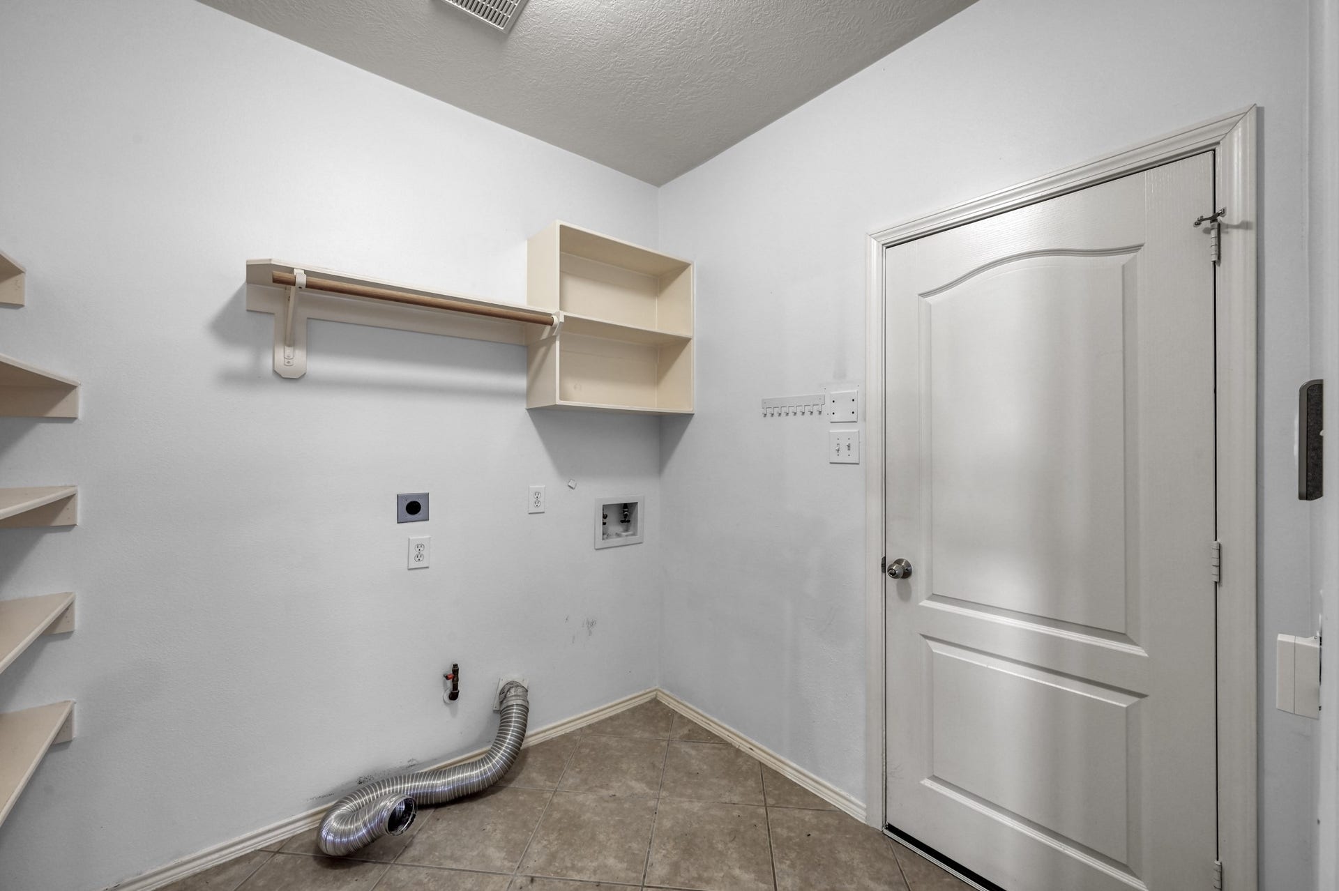 30327 Deleon Fields Drive, Spring, TX 77386