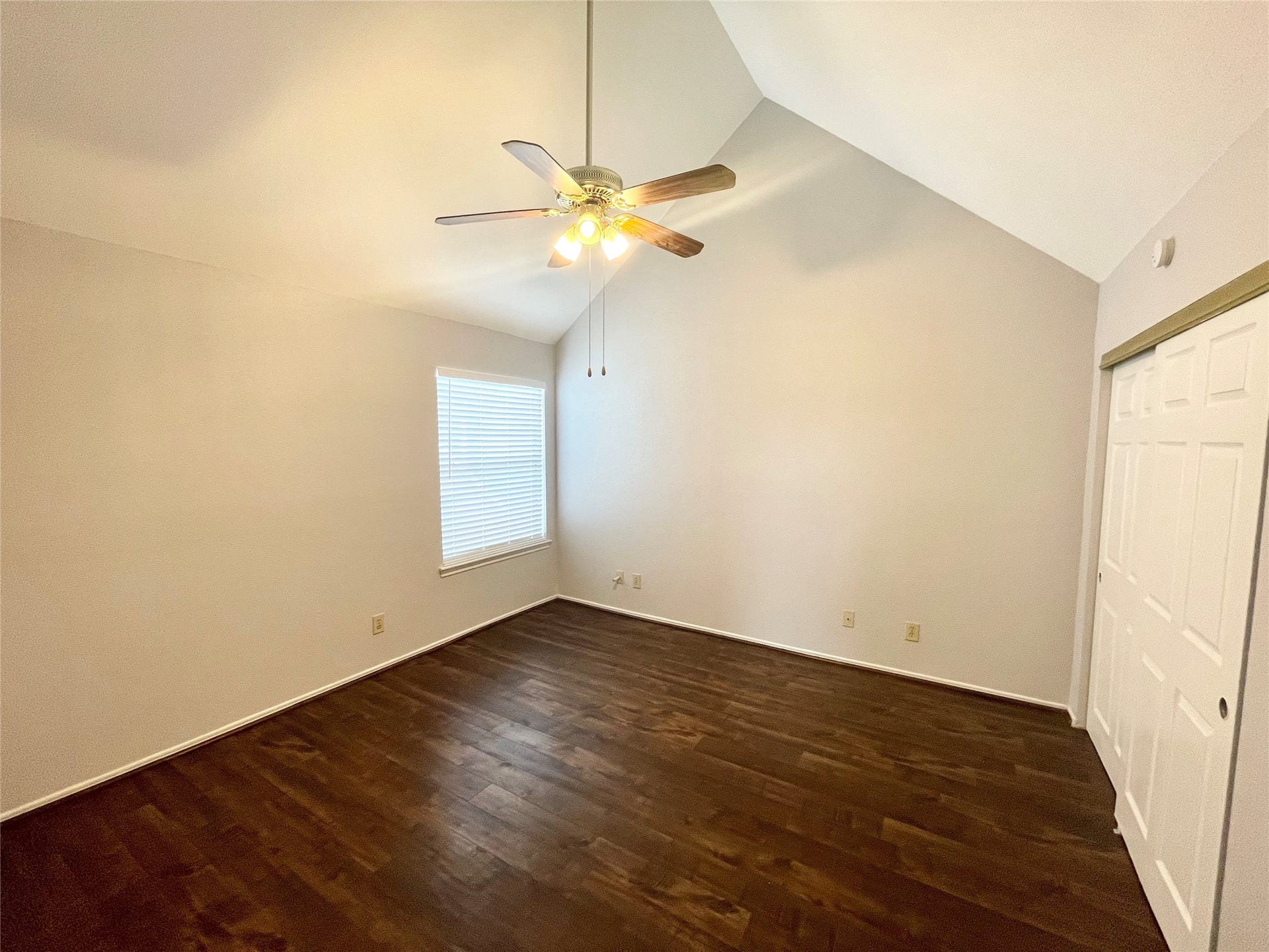 14550 Fonmeadow Drive, #806, Houston, TX 77035 High ceilings