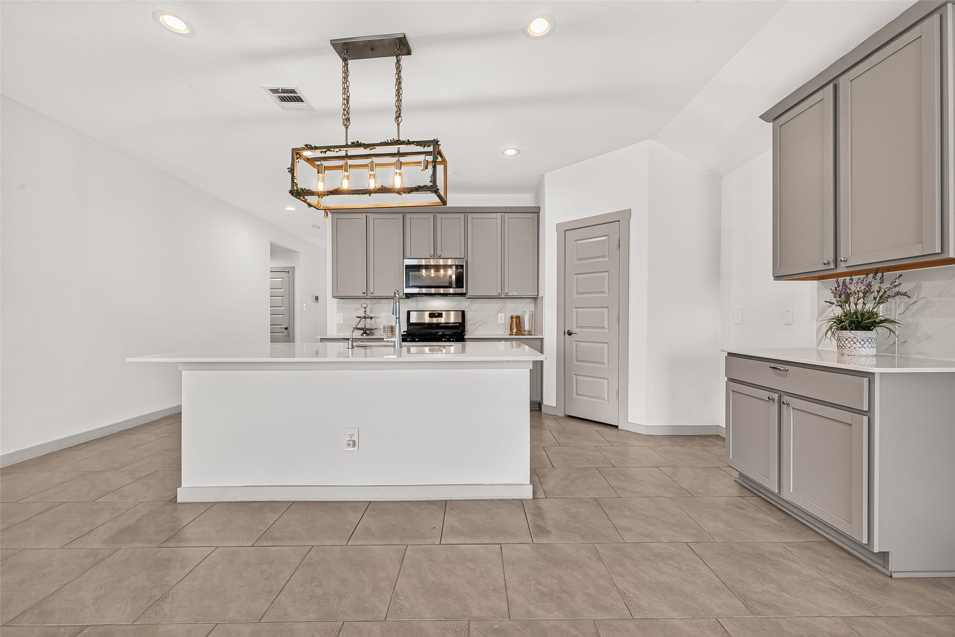 3943 Canyon Shore Lane, Missouri City, TX 77459 3943 Canyon Shore Lane, Missouri City, TX 77459
