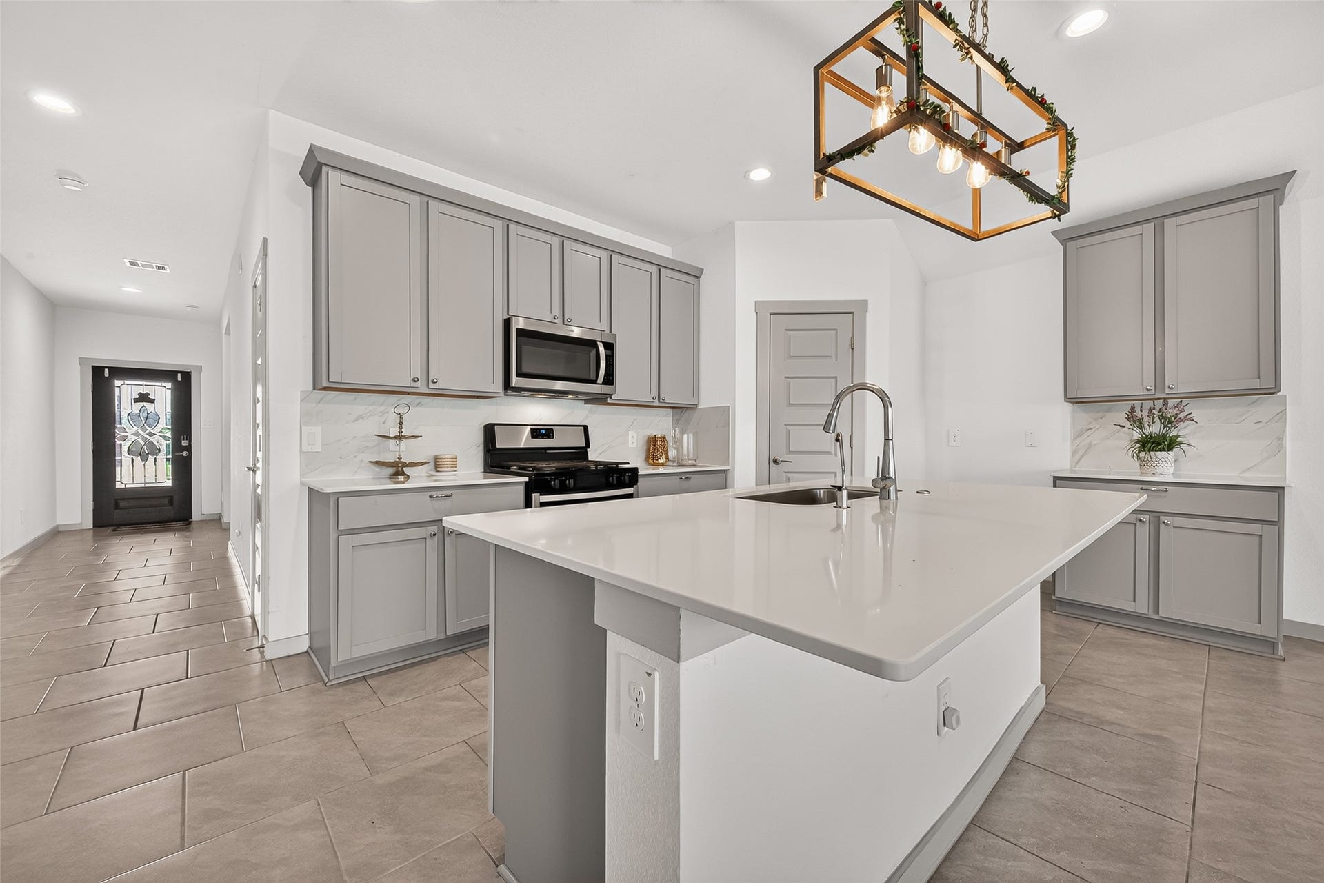 3943 Canyon Shore Lane, Missouri City, TX 77459 3943 Canyon Shore Lane, Missouri City, TX 77459