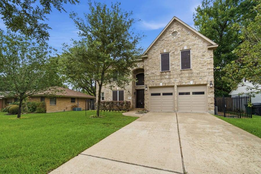 Property photo for 11211 Greenwillow Street, Houston, TX