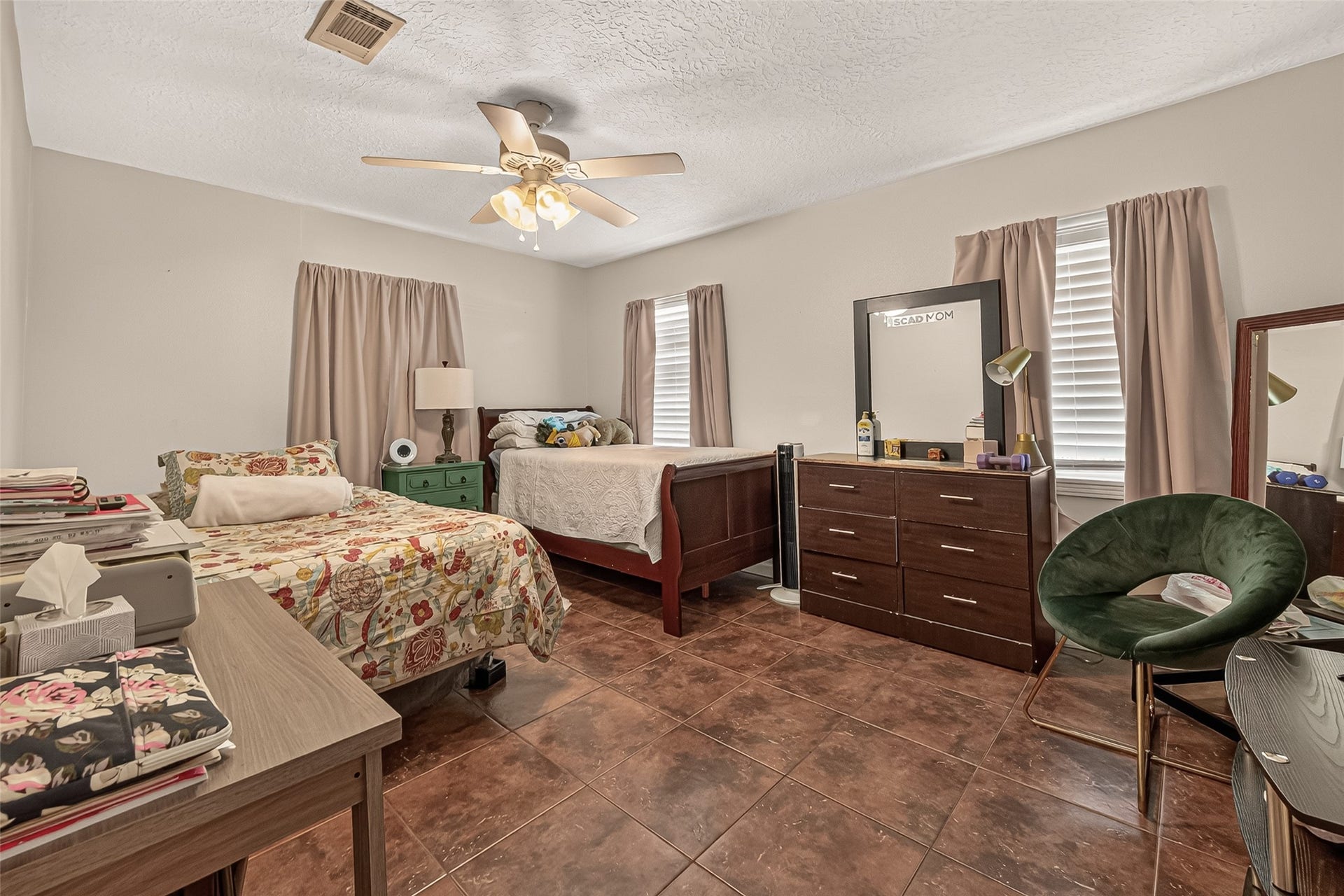 5943 Southlark Street, Houston, TX 77033