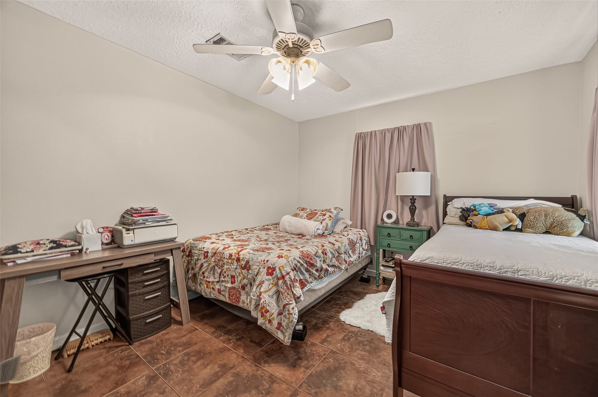 5943 Southlark Street, Houston, TX 77033