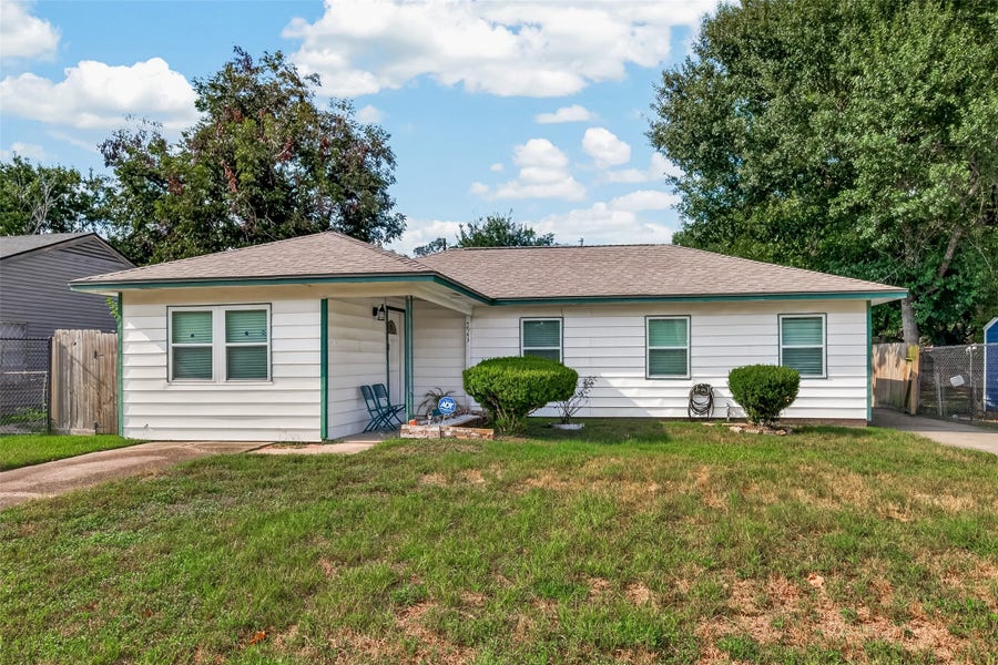 Property photo for 5943 Southlark Street, Houston, TX