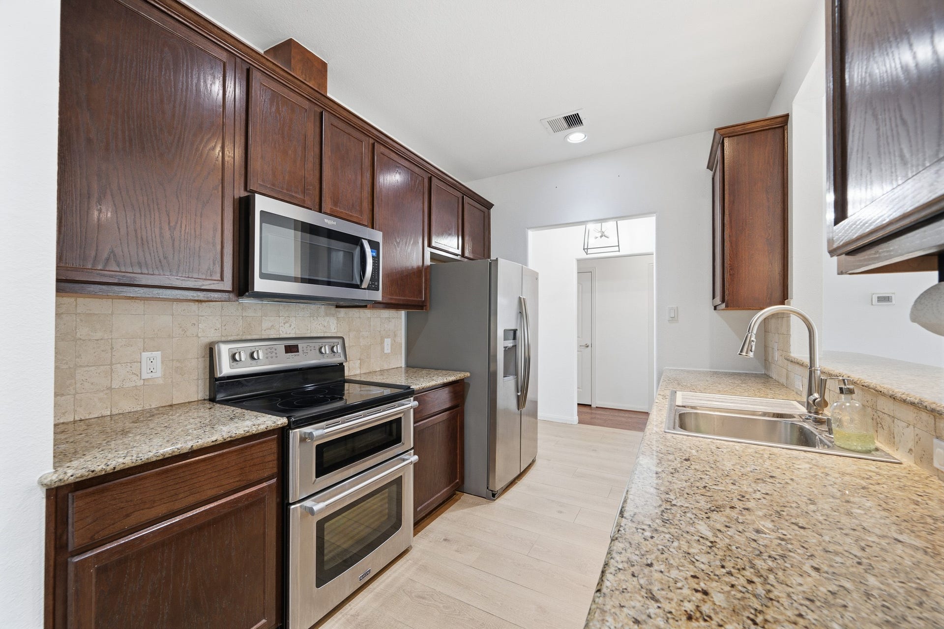 9303 E Lakeside Drive, Magnolia, TX 77354 9303 E Lakeside Drive, Magnolia, TX 77354
