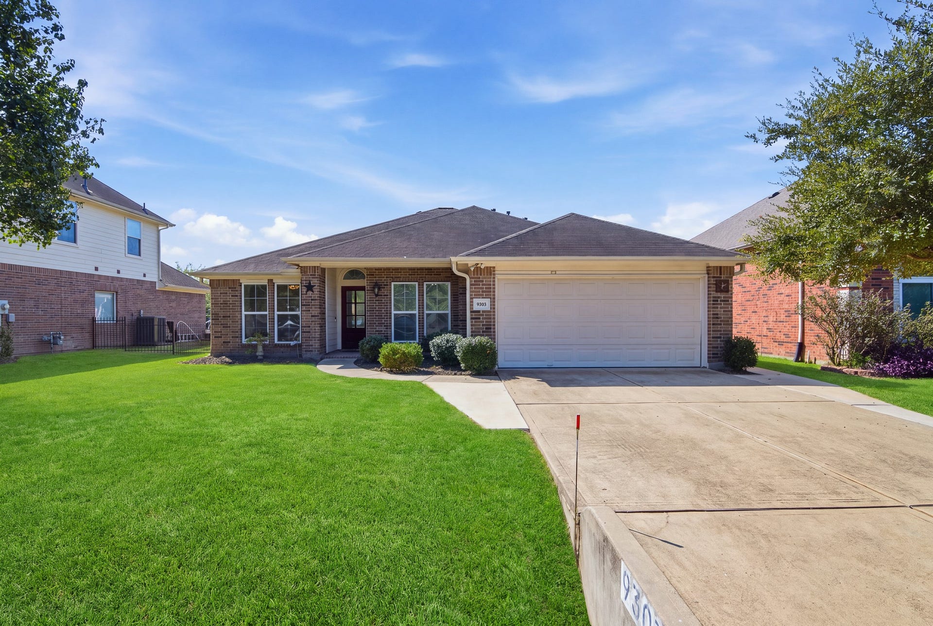 9303 E Lakeside Drive, Magnolia, TX 77354 9303 E Lakeside Drive, Magnolia, TX 77354