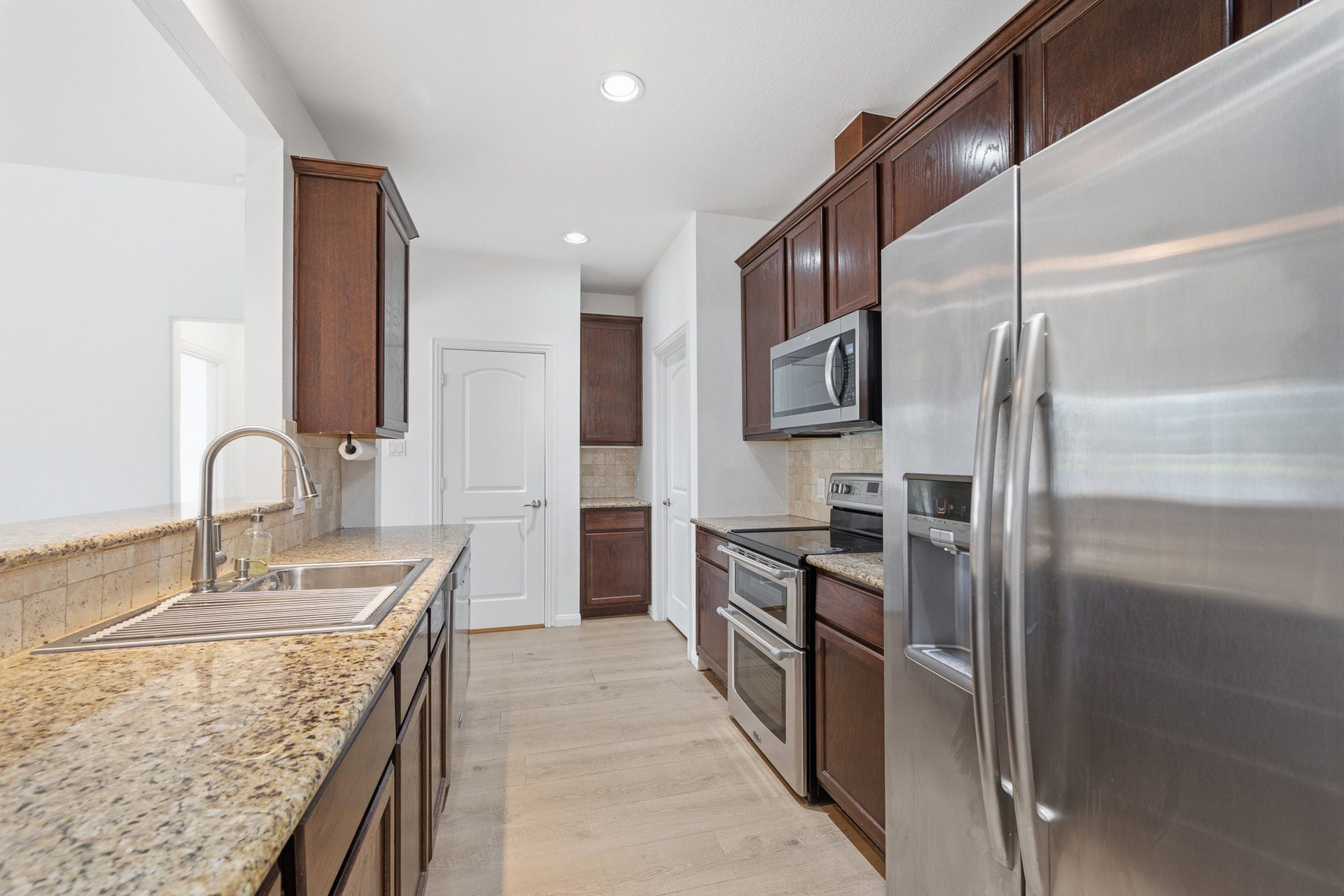 9303 E Lakeside Drive, Magnolia, TX 77354 9303 E Lakeside Drive, Magnolia, TX 77354