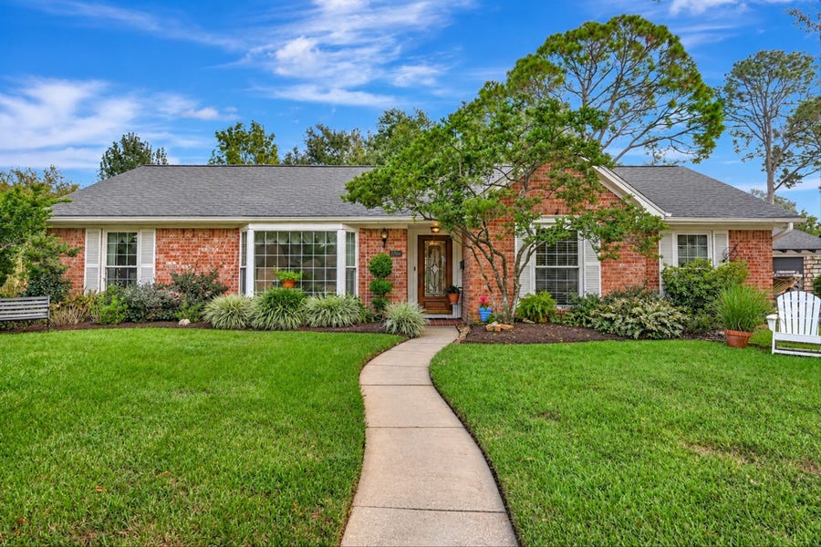 Property photo for 1702 Bowline Road, Houston, TX
