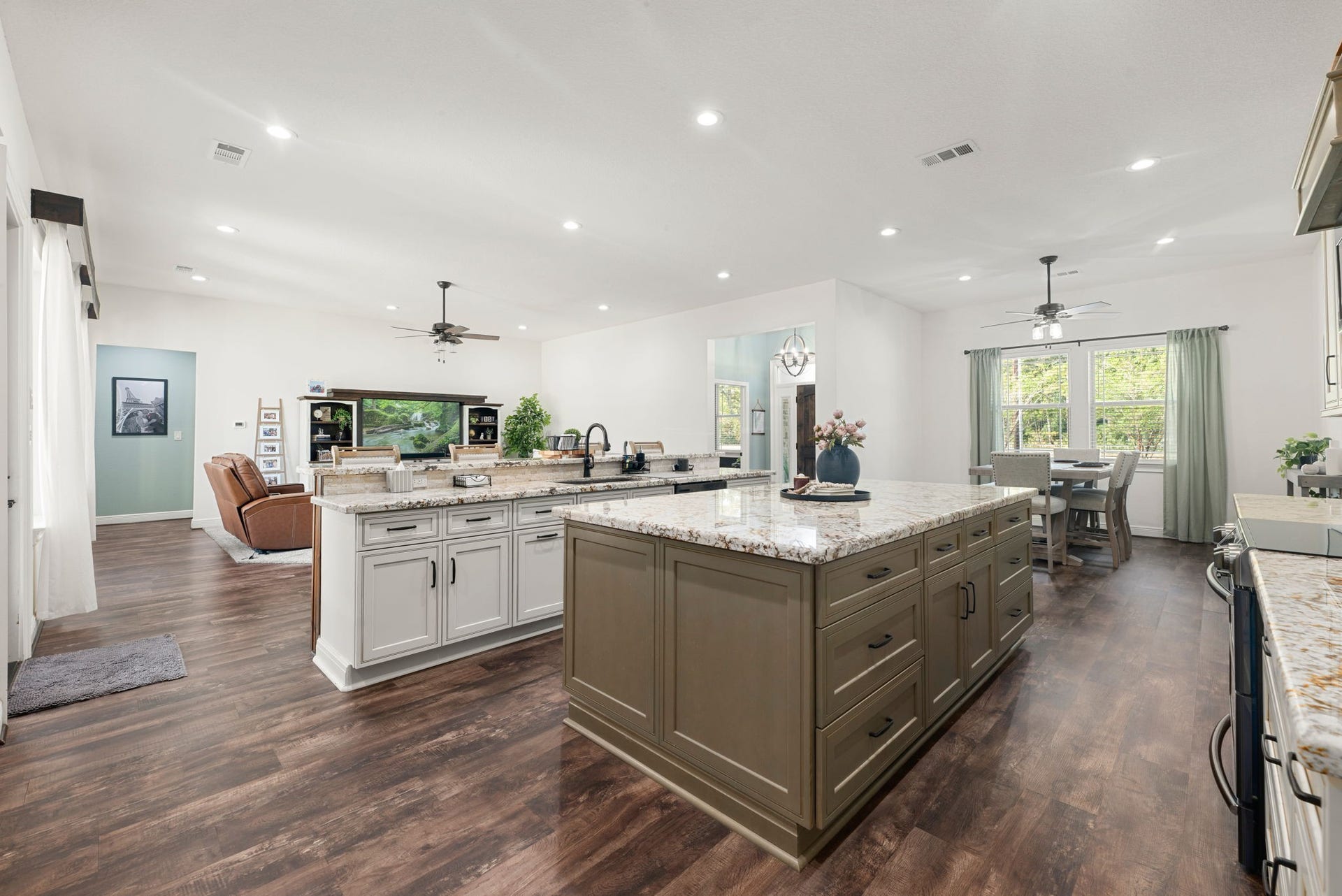 21215 Big Buck Drive, Cleveland, TX 77328 21215 Big Buck Drive, Cleveland, TX 77328