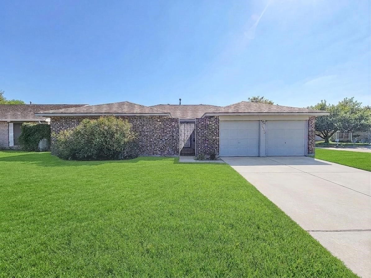 10102 Park Lane, La Porte, TX 77571 10102 Park Lane, La Porte, TX 77571