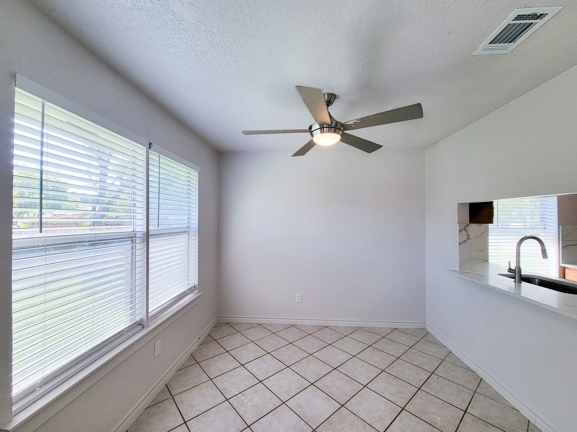 10102 Park Lane, La Porte, TX 77571 10102 Park Lane, La Porte, TX 77571